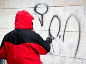 rimozione graffiti